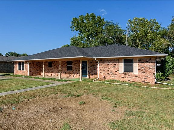 3rd image of 204 Kathryn Dr
