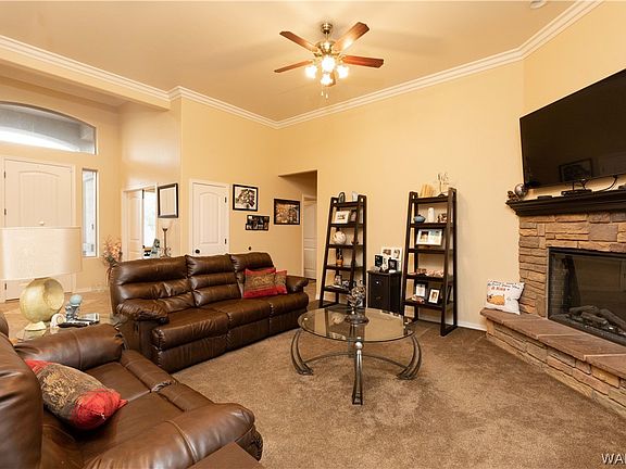 5th image of 3200 Rosslyn Drive