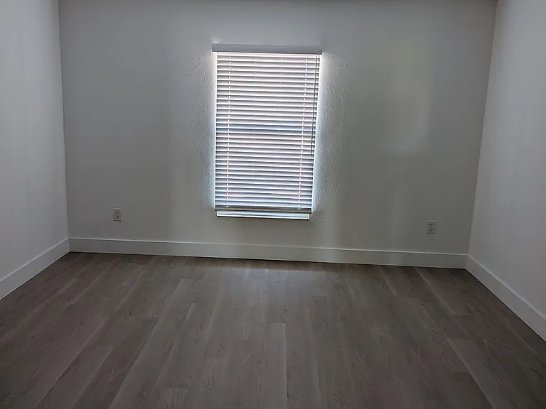 16731 McGregor Blvd #201 — Photo 4