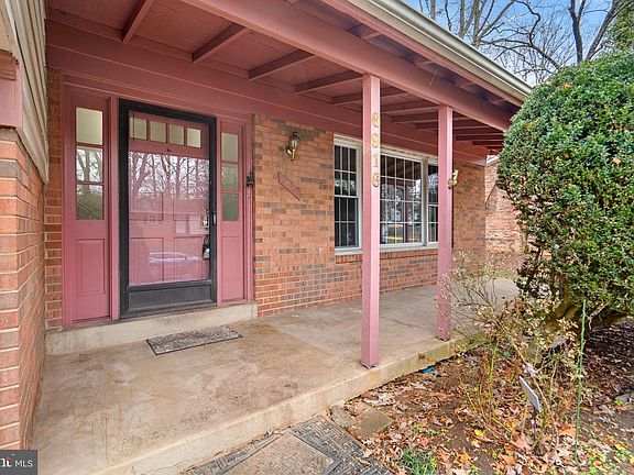 3rd image of 6916 Pine Valley Dr