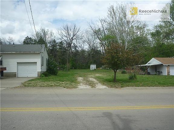 4th image of 309 E Morse Ave