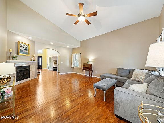 3rd image of 1042 Maxim Southard Road