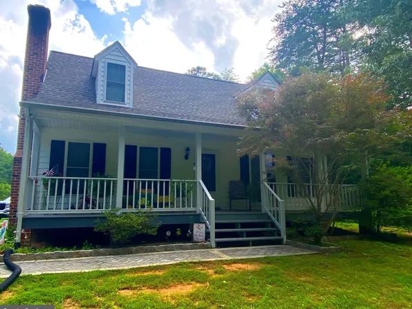876 Jackson Rd, Bumpass, VA 23024