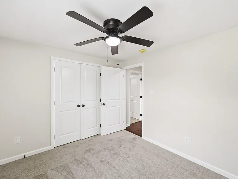 7946 Fowlie St — Photo 26