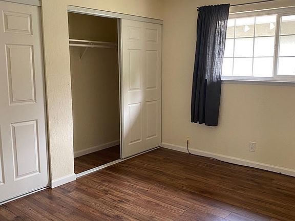5th image of 3710 Peacock Ct #4