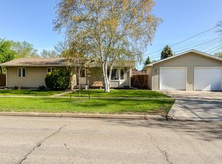 915 28th Ave N, Fargo, ND 58102