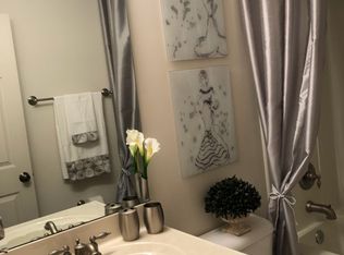 3328 Civic Green Dr, Saint Charles, MO 63301