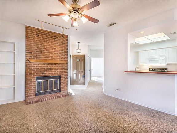 5th image of 1720 NE Green Oaks Blvd #30