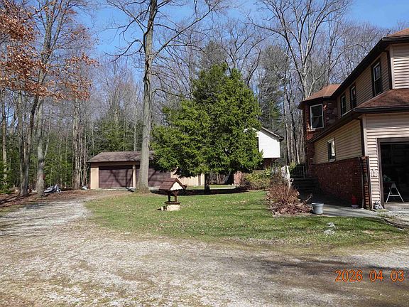 3rd image of 3780 Abbottsford Rd