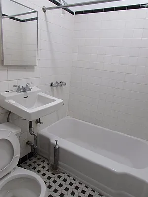 Rented by Tyler Vincent Real Estate Inc | media 14