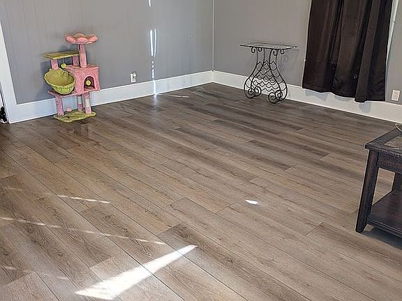 4th image of 8776 Chaffee Rd