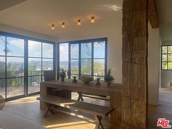 5th image of 3351 Deronda Dr