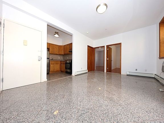 4th image of 3001 Newtown Ave APT 2F