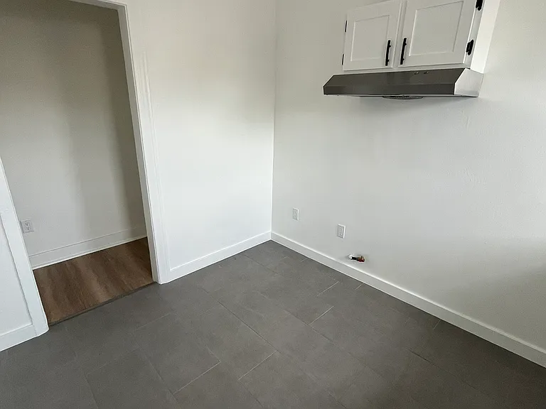 1044 N Townsend Ave #1046 — Photo 8