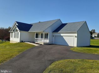 29 Woodbrooke Dr, Coatesville, PA 19320
