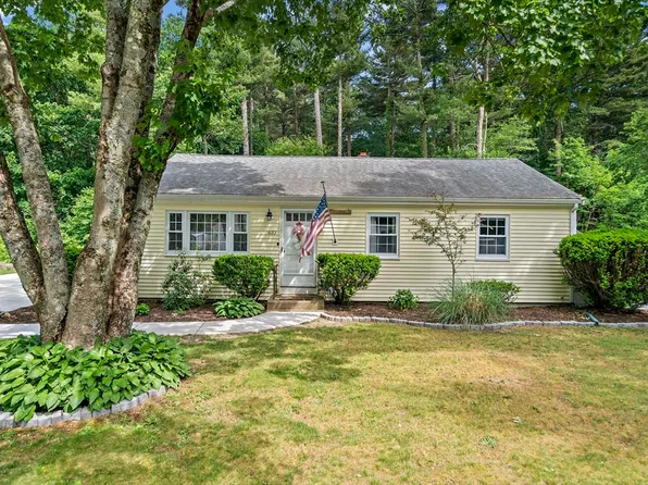 610 Center St, Pembroke, MA 02359