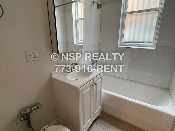 4th image of 1310 W Lunt Ave APT 408