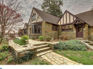 6420 N Radcliffe St, Bristol, PA 19007