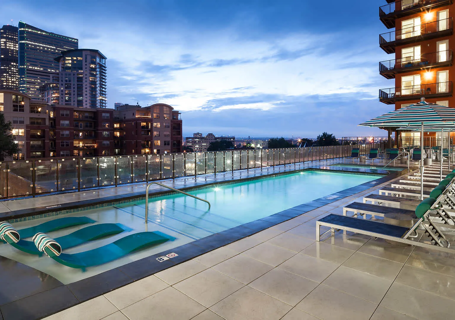 Radius Uptown — Photo 1