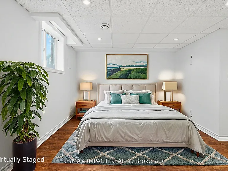1384 W Rennie St — Photo 14