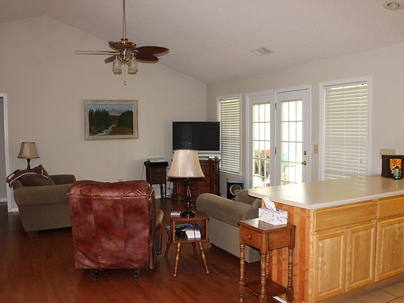 3rd image of 103 Wedgewood Dr