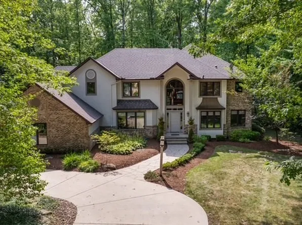 9550 Hunt Club Trl, Warren, OH 44484