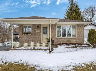 2576 Bensfort Rd, Peterborough, ON K9J 1C9