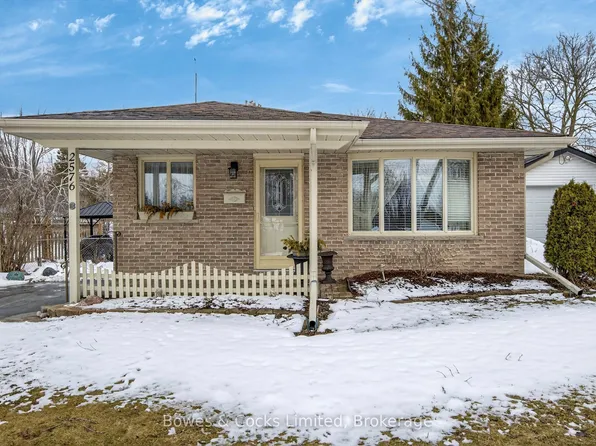 2576 Bensfort Rd, Peterborough, ON K9J 1C9