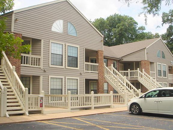 2nd image of 343 Wimbledon Dr APT 7
