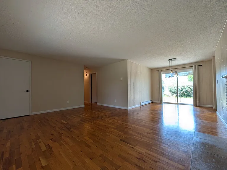 4118 Scottdale St — Photo 7