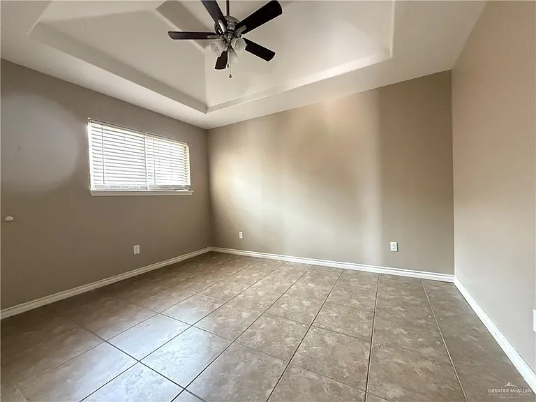 3410 Audrey Ln — Photo 10