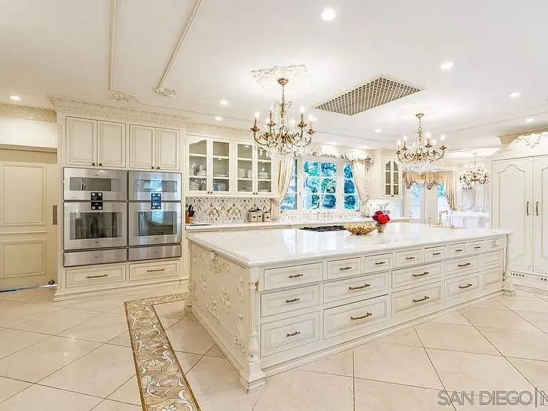 7007 Country Club Dr — Photo 38