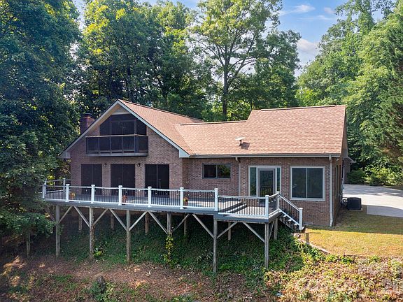 3rd image of 156 Gilliam Rd