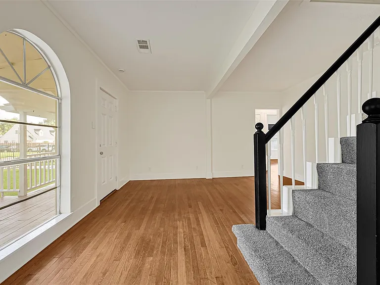 7017 Schley St — Photo 5