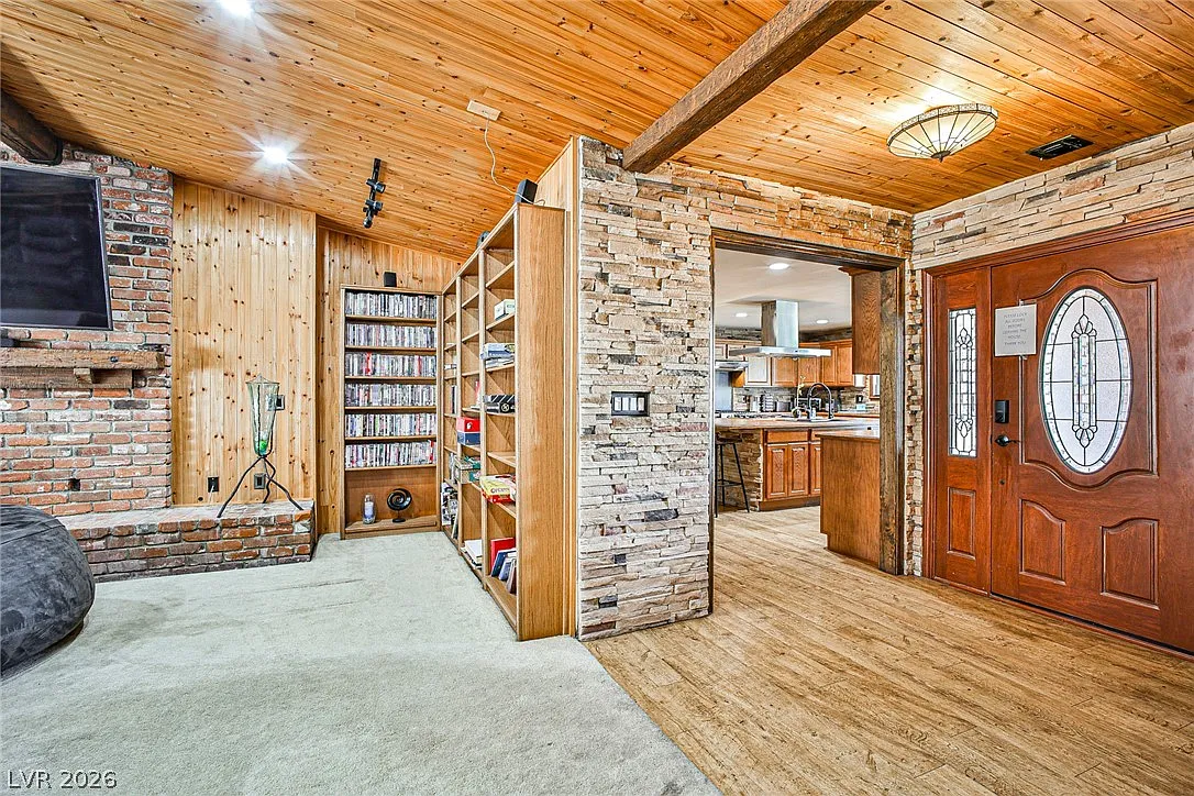 4 bed, 3.0 bath, 3574 sqft, $4,600 — Photo 3