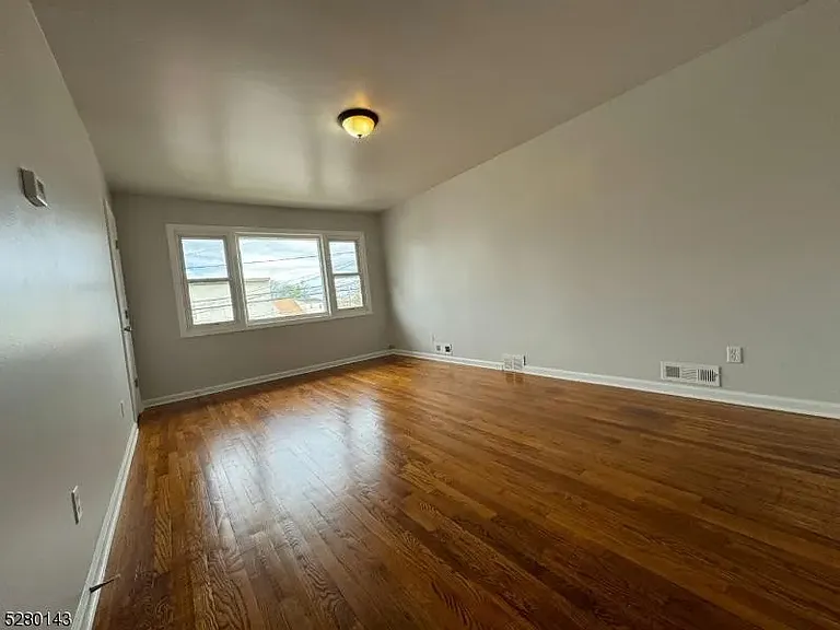 315 W Price St #2 — Photo 3
