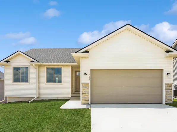 401 N 19th St, Indianola, IA 50125