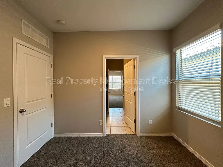 6551 W Magdalena Ln — Photo 25