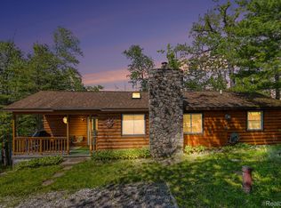 9516 E Gaylanta Dr, Atlanta, MI 49709