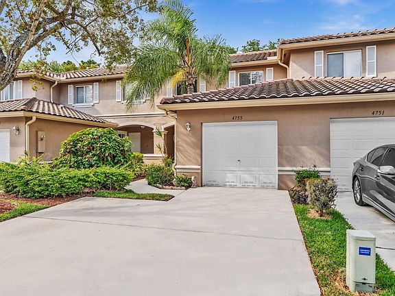 3rd image of 4755 Pinemore Lane