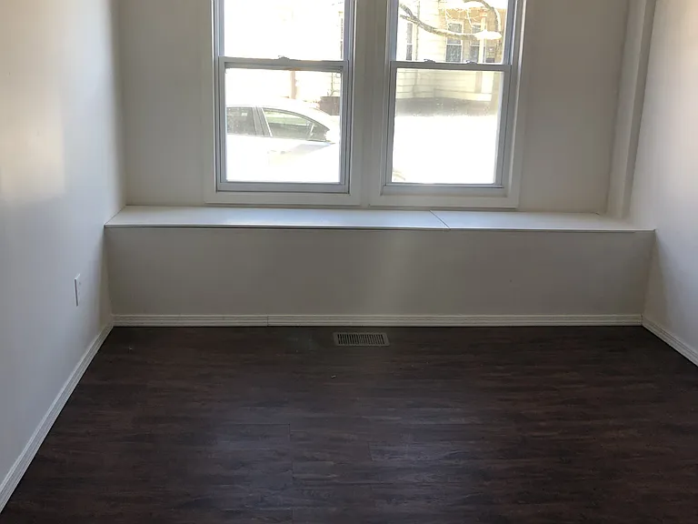 3172 W 103rd St #3 — Photo 8