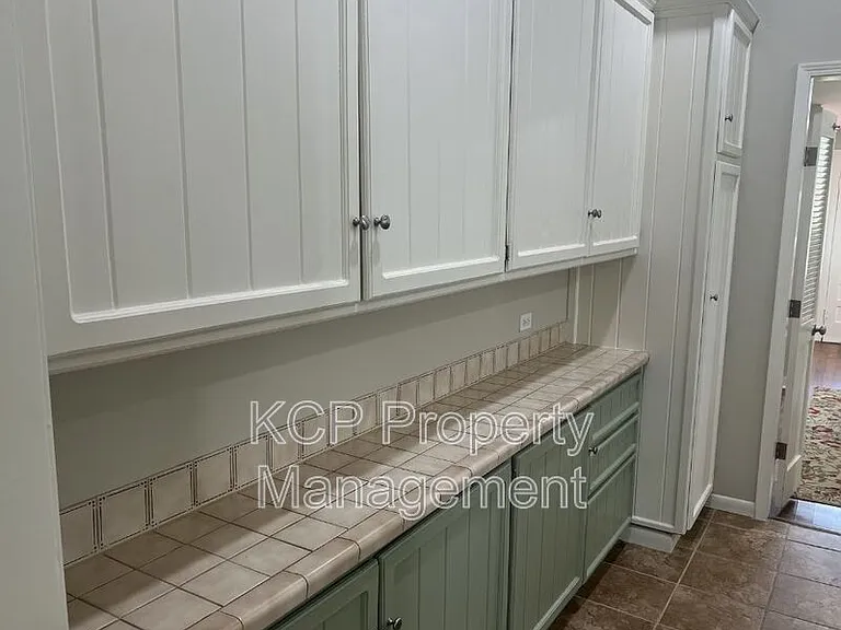 3101 Park Ave — Photo 7