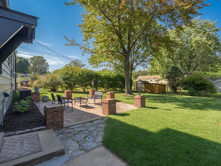 4423 Vance Ave — Photo 34