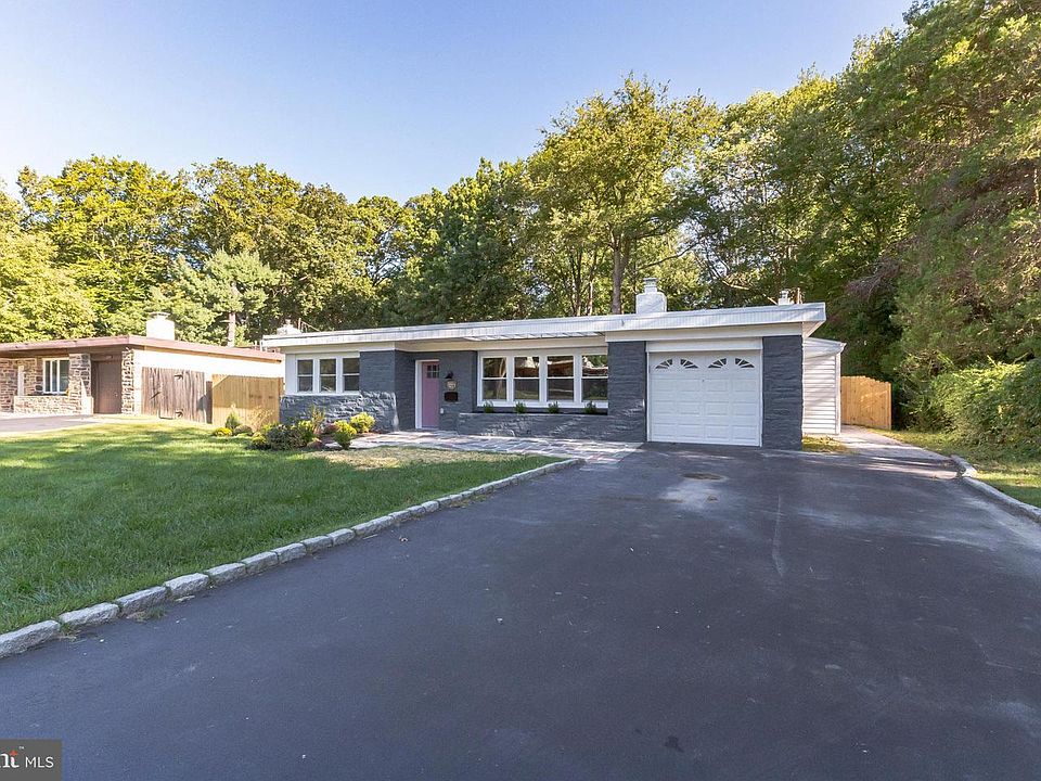 1st image of 2213 Windsor Cir