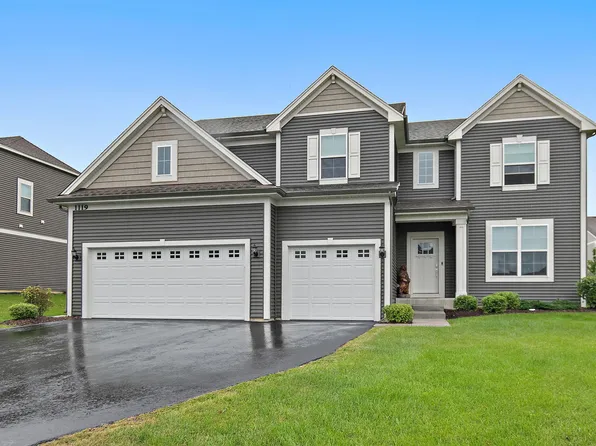 1119 Glengary Cir, Crystal Lake, IL 60012