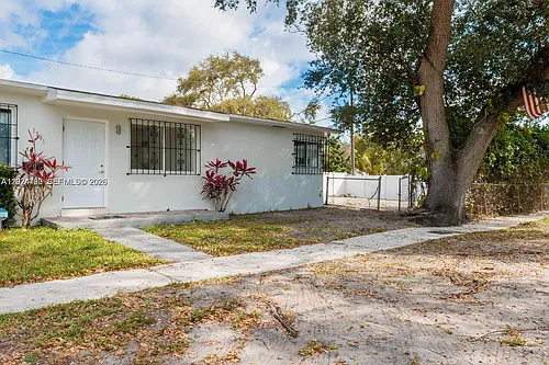 1301 NE 153rd St Photo 1 1301 NE 153rd St Photo 1