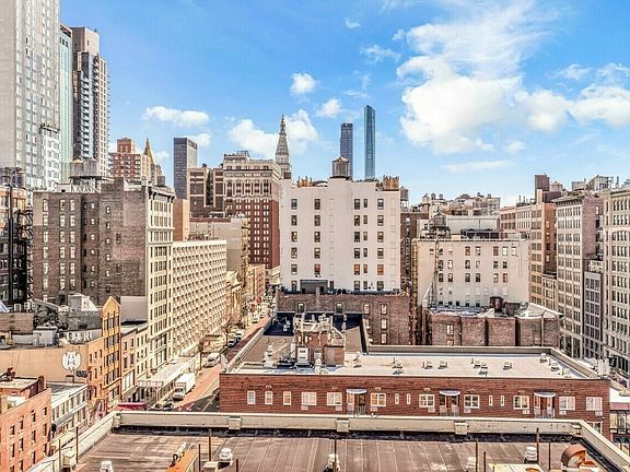 4th image of 208 W 23rd St APT 1418