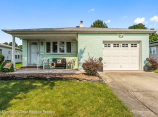 186 Liberta Dr, Toms River, NJ