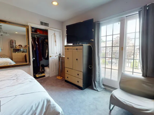 2112 Avenue L image 7 of 23