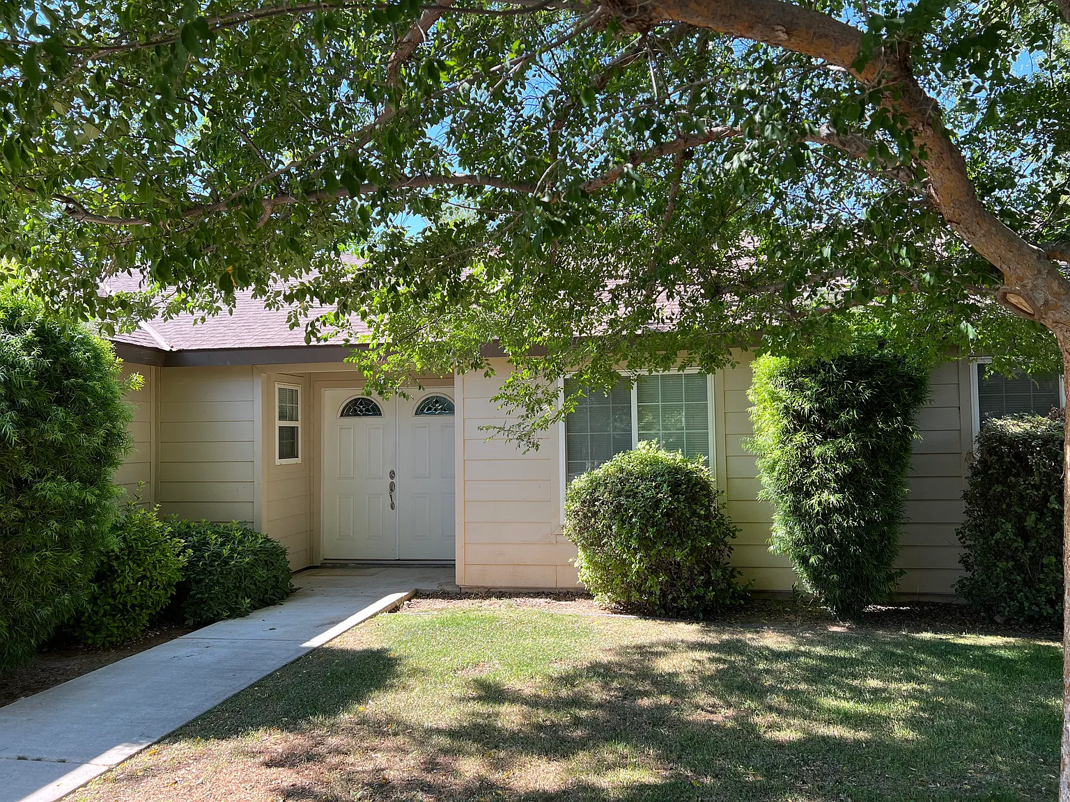 3 bed, 1586 sqft, $2,495 — Photo 2